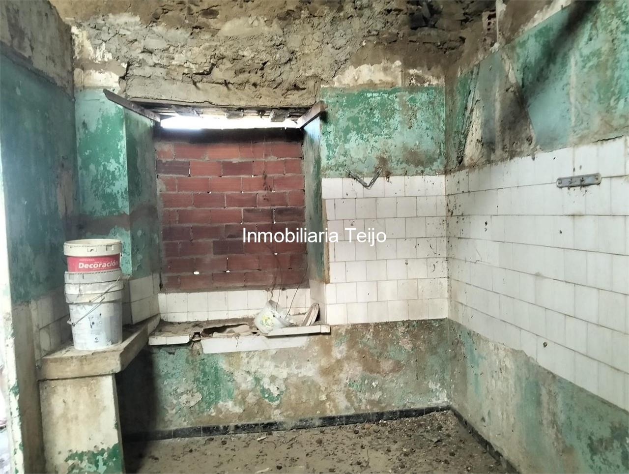 Foto 8 SE VENDE CASA PARA REHABILITAR EN CATABOIS - TEJADO NUEVO