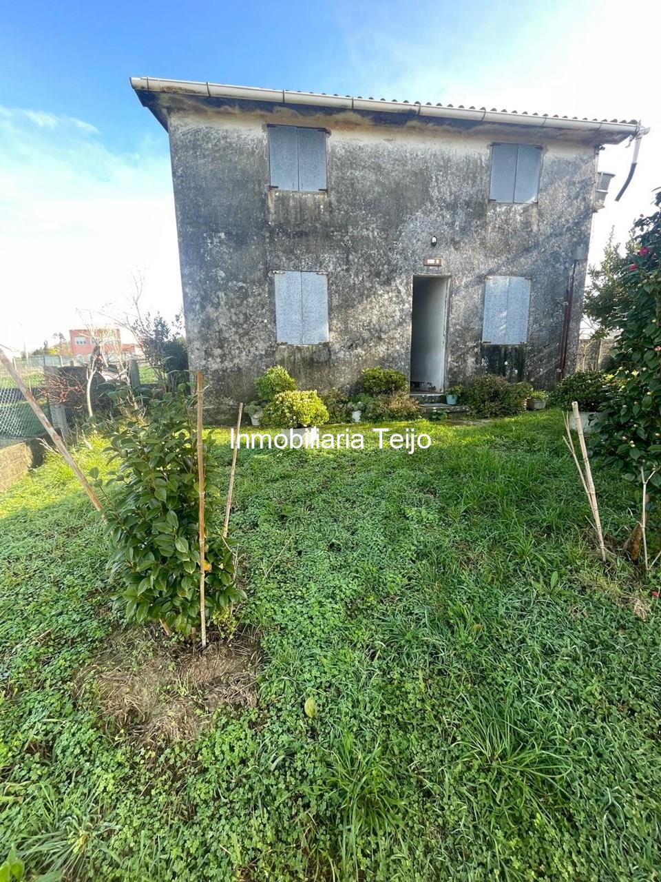 Foto 2 SE VENDE CASA PARA REHABILITAR EN JOANE