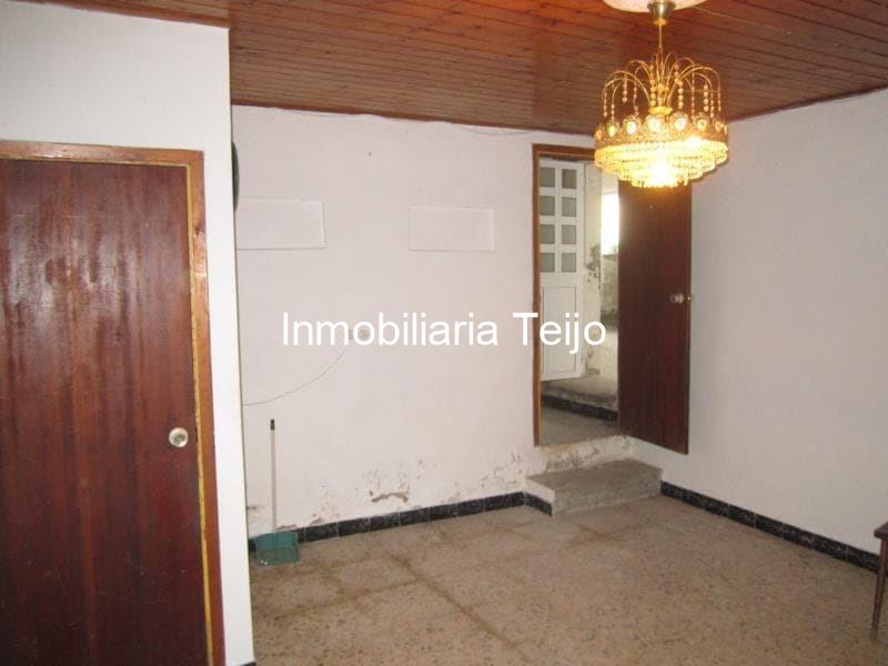 Foto 12 SE VENDE CASA PARA REHABILITAR EN LA CAPELA CON PARTE DE LA FINCA URBANA