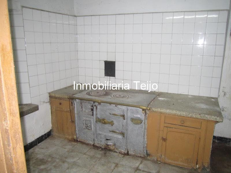 Foto 13 SE VENDE CASA PARA REHABILITAR EN LA CAPELA CON PARTE DE LA FINCA URBANA