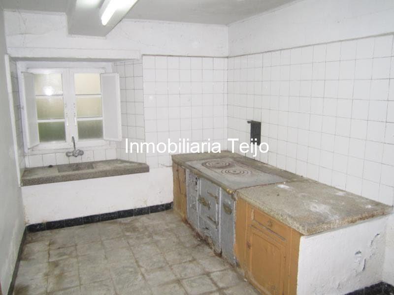 Foto 14 SE VENDE CASA PARA REHABILITAR EN LA CAPELA CON PARTE DE LA FINCA URBANA