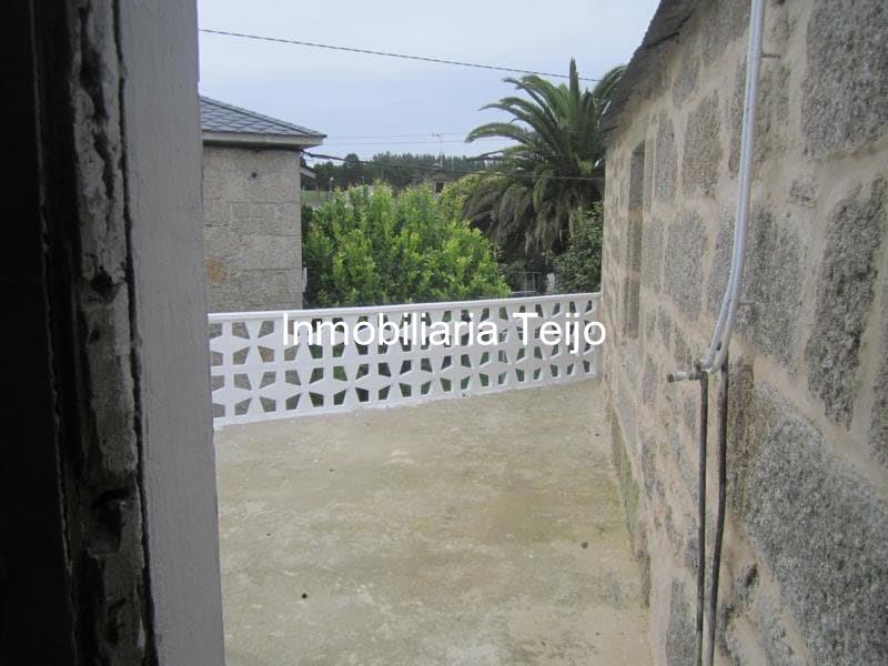 Foto 15 SE VENDE CASA PARA REHABILITAR EN LA CAPELA CON PARTE DE LA FINCA URBANA