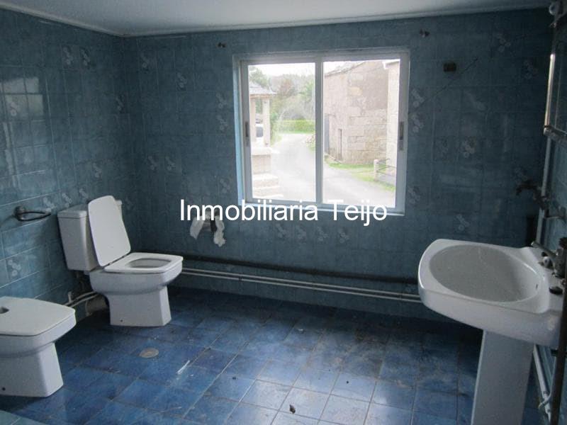 Foto 16 SE VENDE CASA PARA REHABILITAR EN LA CAPELA CON PARTE DE LA FINCA URBANA