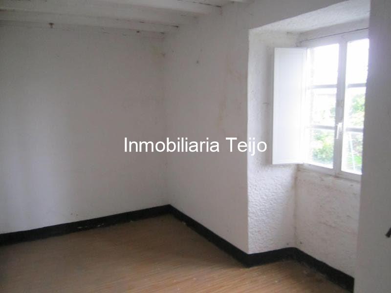 Foto 23 SE VENDE CASA PARA REHABILITAR EN LA CAPELA CON PARTE DE LA FINCA URBANA