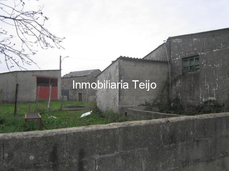 Foto 6 SE VENDE CASA PARA REHABILITAR EN LA CAPELA CON PARTE DE LA FINCA URBANA