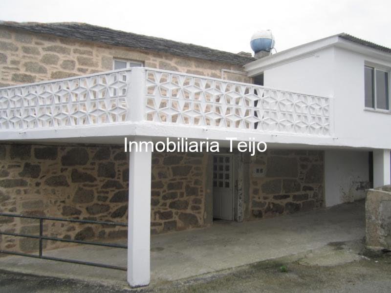 Foto 8 SE VENDE CASA PARA REHABILITAR EN LA CAPELA CON PARTE DE LA FINCA URBANA