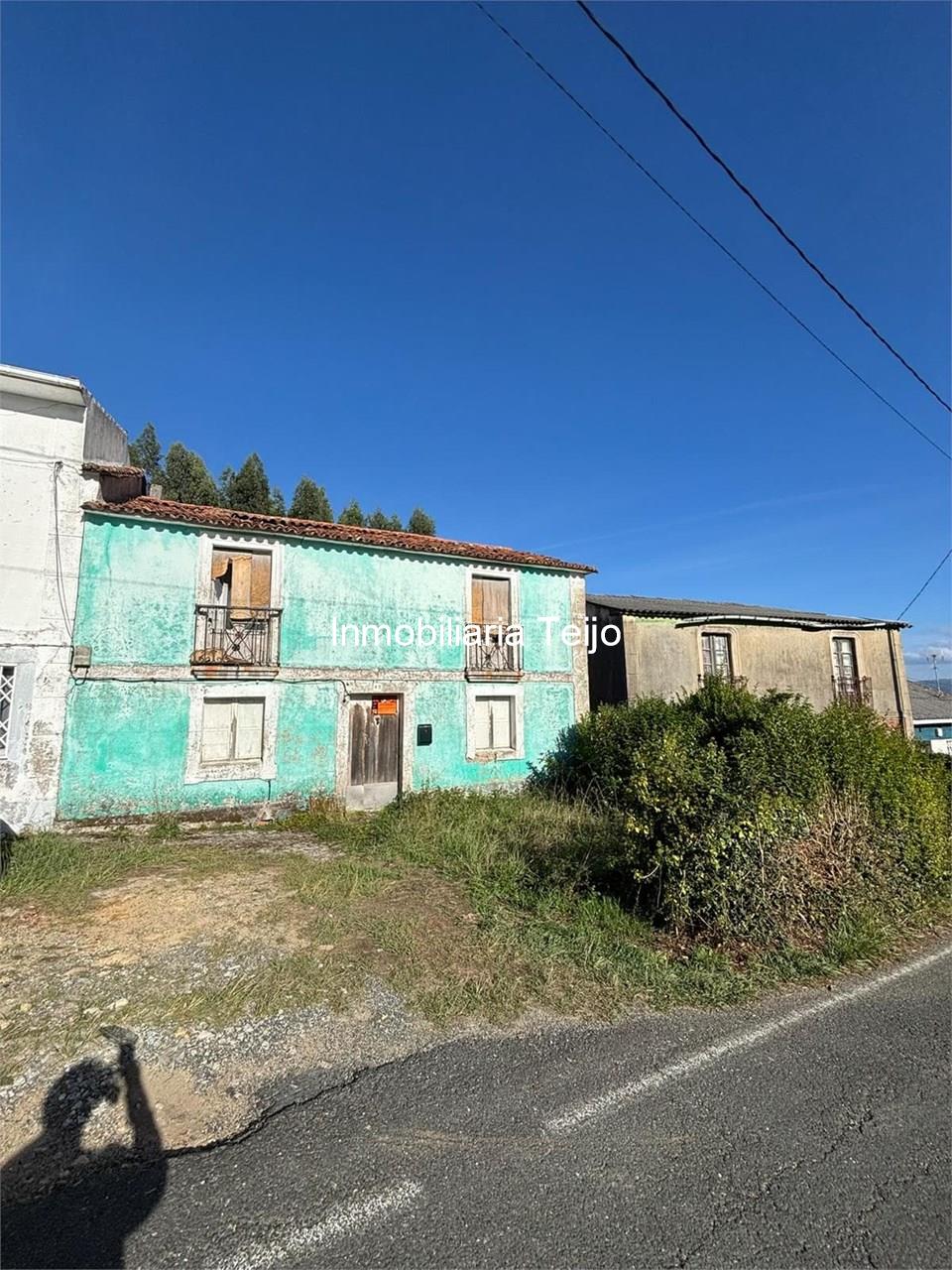 Foto 1 SE VENDE CASA PARA REHABILITAR EN MANDIÁ