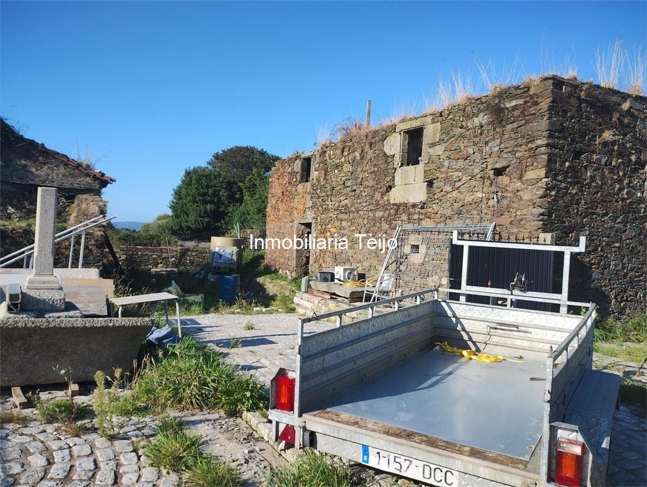 Foto 4 SE VENDE CASA POR REFORMAR CON FINCA EN NEDA