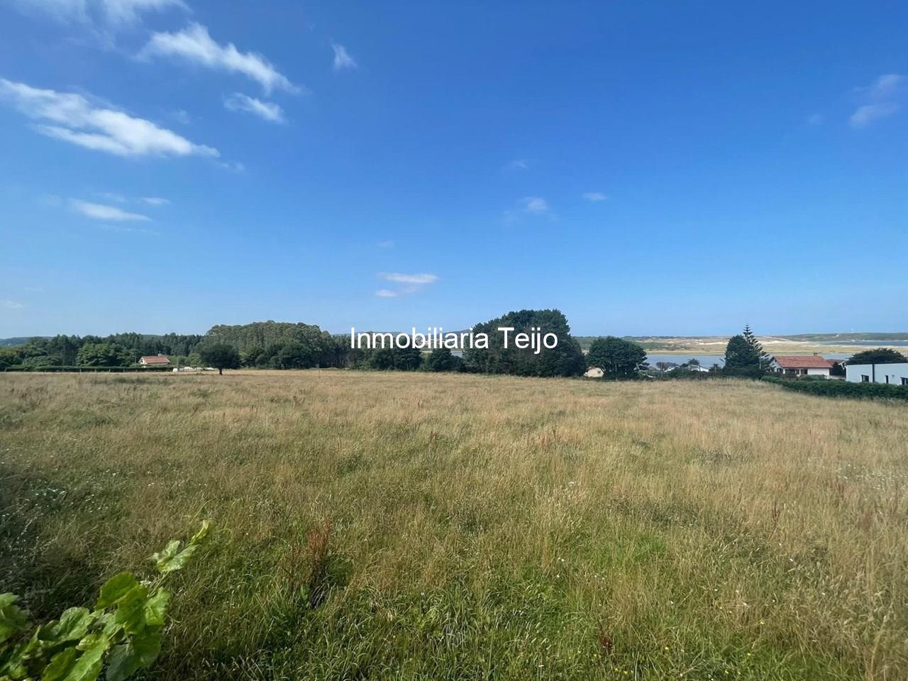Foto 12 SE VENDE CHALET CON FINCA CERRADA, BODEGA Y GARAJE EN VALDOVIÑO