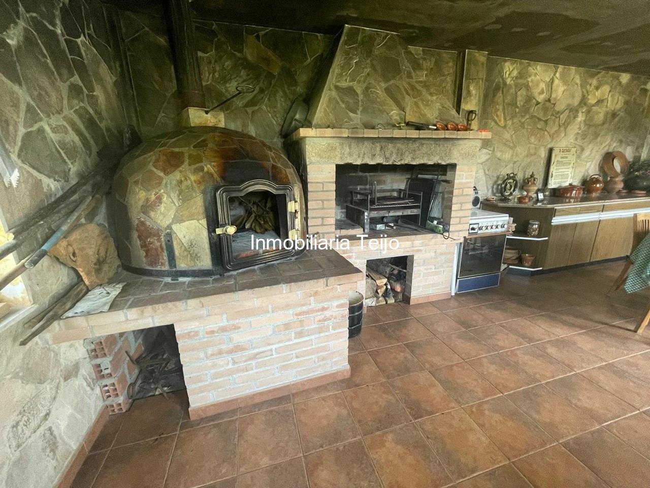 Foto 32 SE VENDE CHALET CON FINCA CERRADA, BODEGA Y GARAJE EN VALDOVIÑO