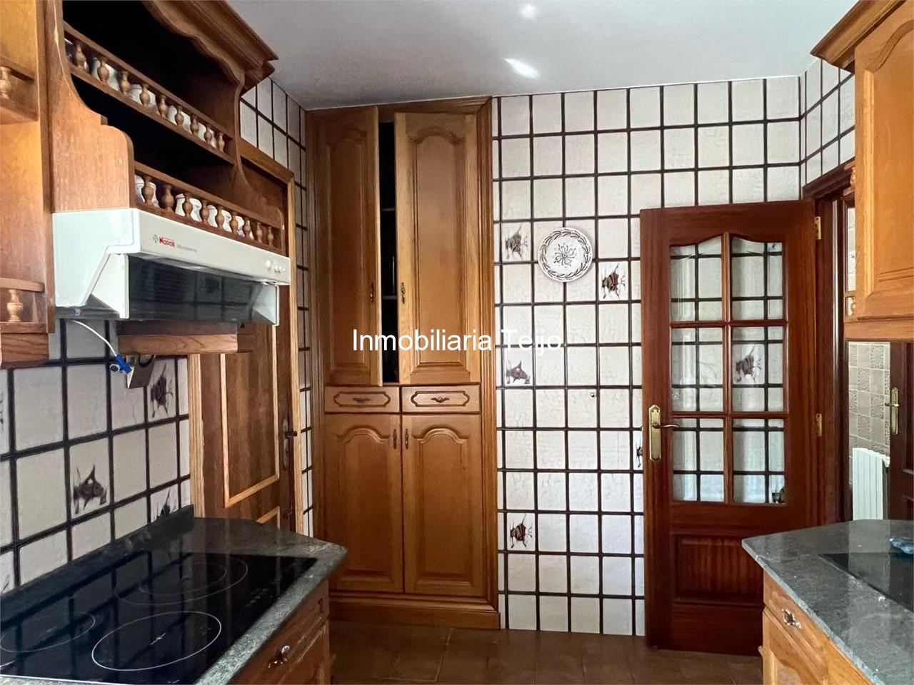 Foto 3 SE VENDE CHALET CON PISCINA CUBIERTA EN LA PLAYA DE SAN JORGE