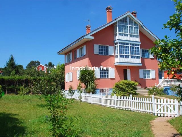 SE VENDE CHALET CON VISTAS AL MAR EN ARES