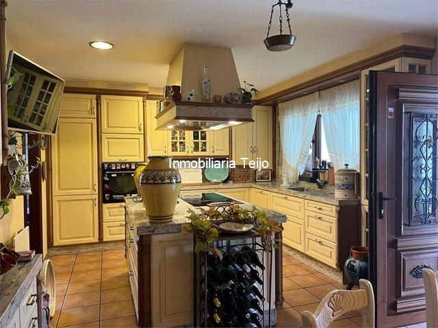 SE VENDE CHALET DE PRIMERAS CALIDADES EN SAN JULIAN DE NARÓN