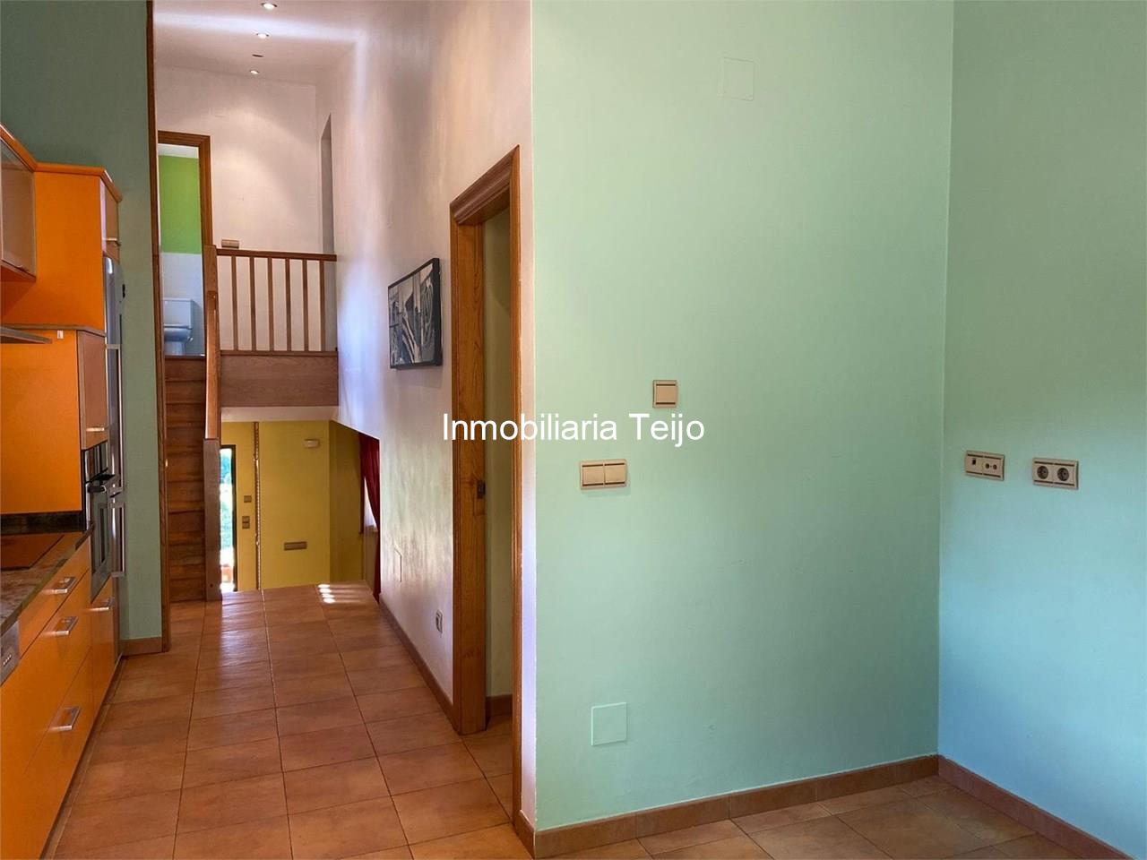 Foto 12 SE VENDE CHALET DE RECIENTE CONSTRUCCIÓN FORRADO EN PIEDRA  EN MANDIÁ