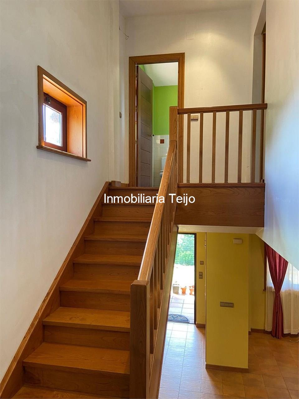 Foto 16 SE VENDE CHALET DE RECIENTE CONSTRUCCIÓN FORRADO EN PIEDRA  EN MANDIÁ