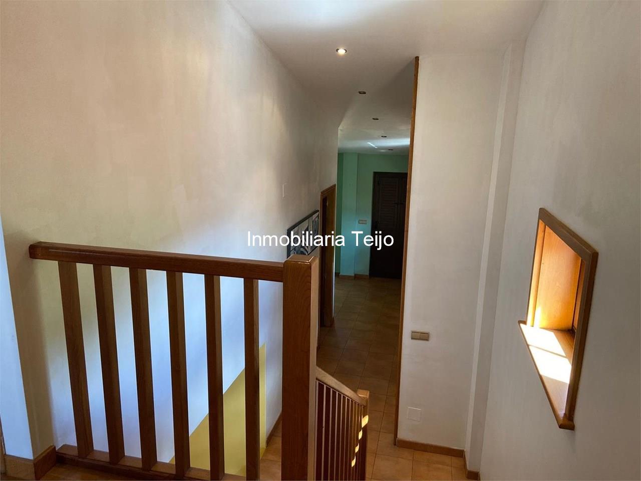 Foto 21 SE VENDE CHALET DE RECIENTE CONSTRUCCIÓN FORRADO EN PIEDRA  EN MANDIÁ