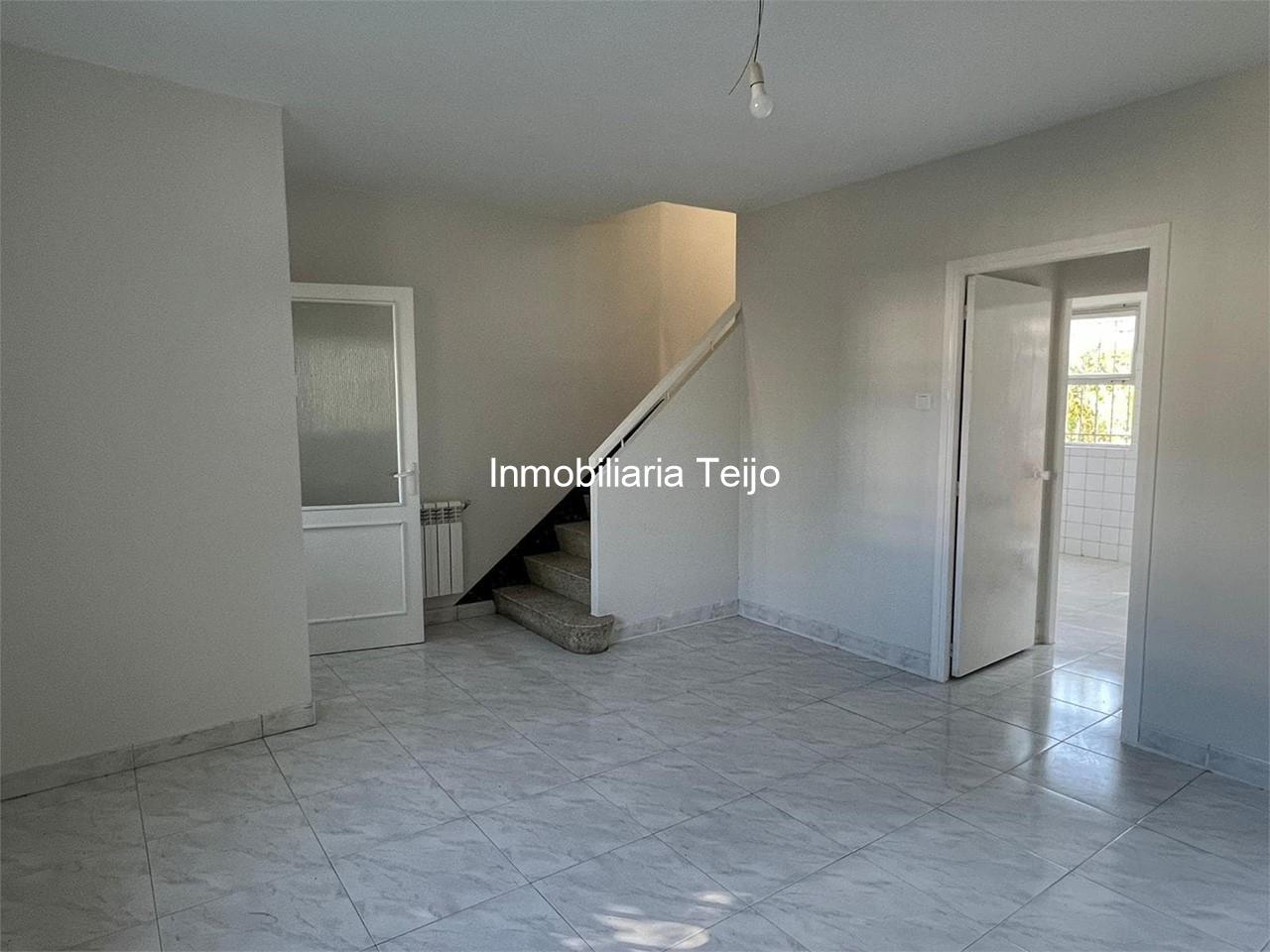 Foto 6 SE VENDE CHALET PAREADO EN CATABOIS