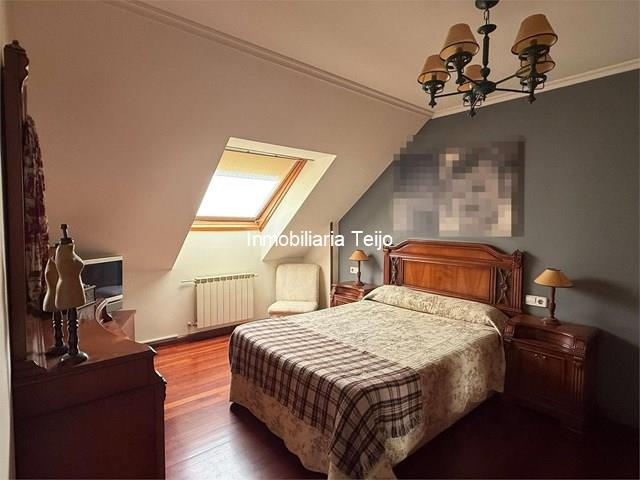 SE VENDE DUPLEX CON ASCENSOR, PLAZA DE GARAJE Y TRASTERO EN SANTA CECILIA - Narón