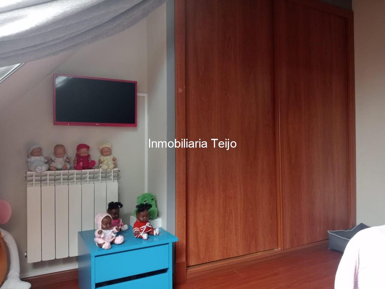 Foto 18 SE VENDE DUPLEX CON ASCENSOR, TRASTERO Y PLAZA DE GARAJE EN FREIXEIRO