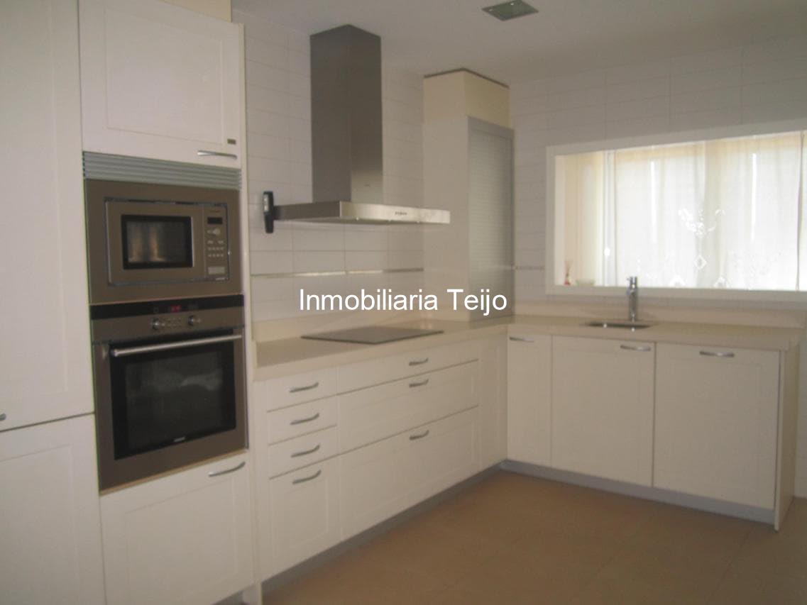 Foto 1 SE VENDE DUPLEX CON FINCA EN CATABOIS