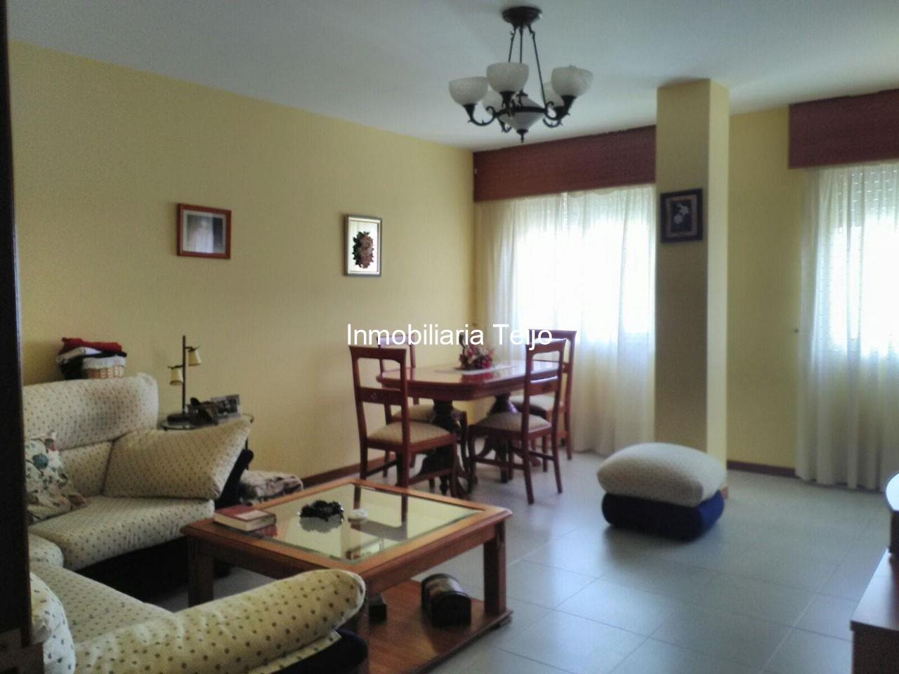 Foto 2 SE VENDE DUPLEX EN ARES