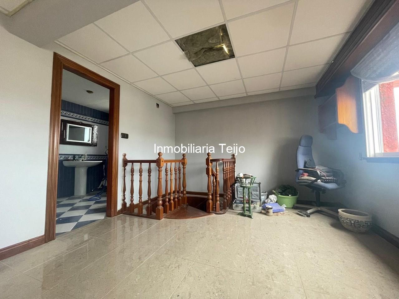 Foto 9 SE VENDE DUPLEX GRANDE Y LUMINOSO CON ASCENSOR 