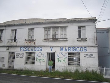 SE VENDE EDIFICIO CON SOLAR EDIFICABLE - Fene