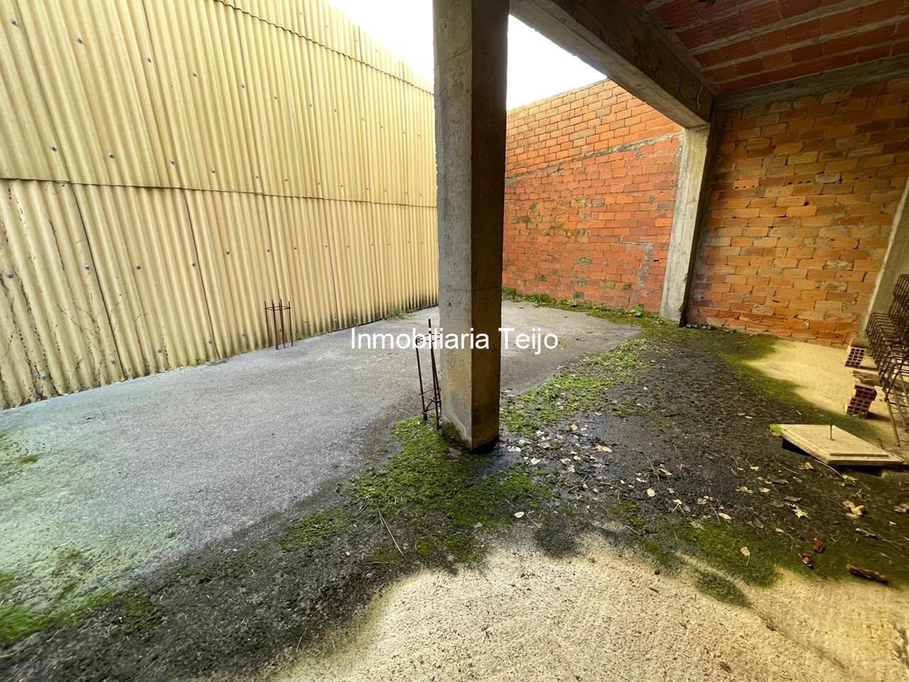 Foto 10 SE VENDE EDIFICIO DE BAJO, 3 PLANTAS Y BAJO CUBIERTA EN A GANDARA