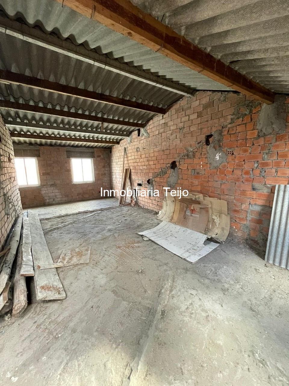 Foto 15 SE VENDE EDIFICIO DE BAJO, 3 PLANTAS Y BAJO CUBIERTA EN A GANDARA