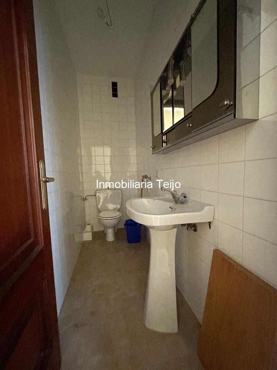 Foto 8 SE VENDE EDIFICIO DE BAJO, 3 PLANTAS Y BAJO CUBIERTA EN A GANDARA