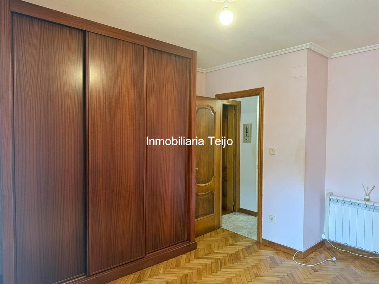 Foto 11 SE VENDE EDIFICIO DE PIEDRA CON BAJO COMERCIAL, VIVIENDA Y BAJO CUBIERTA DIÁFANO EN ESTEIRO