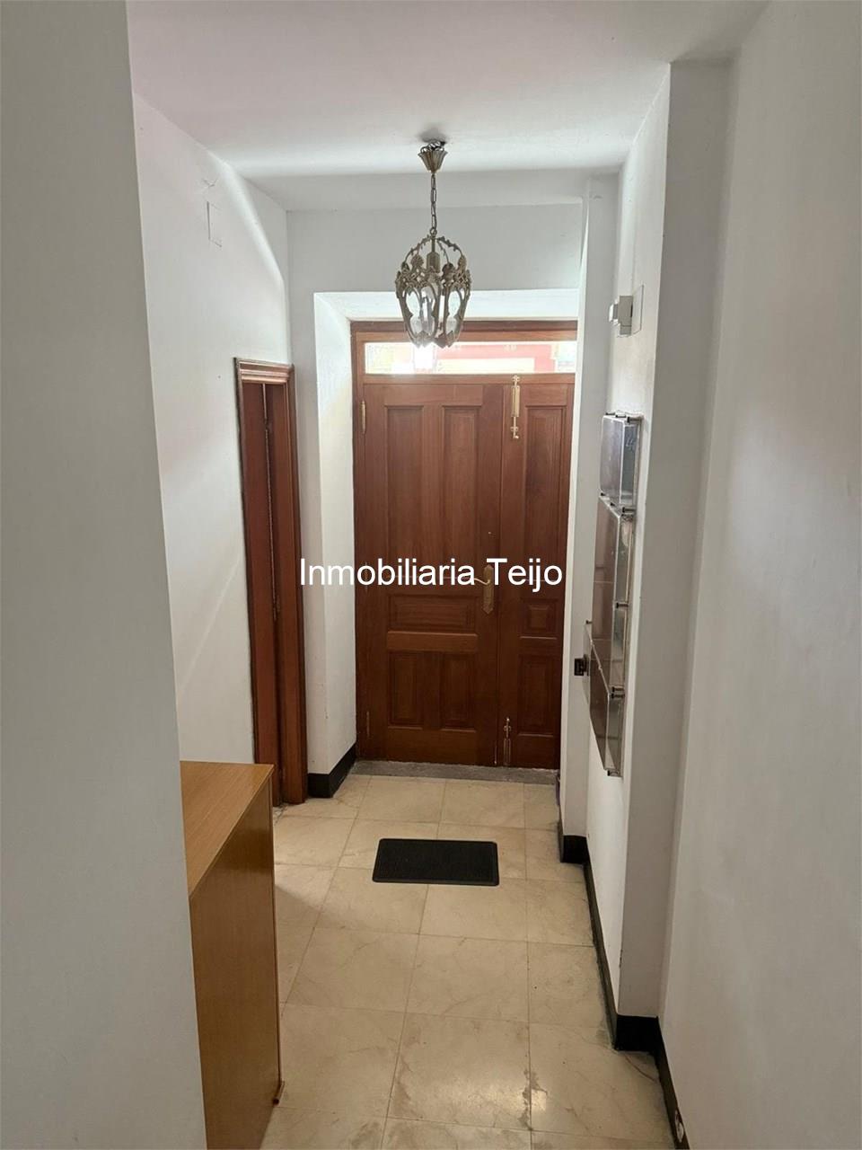 Foto 12 SE VENDE EDIFICIO DE PIEDRA CON BAJO COMERCIAL, VIVIENDA Y BAJO CUBIERTA DIÁFANO EN ESTEIRO