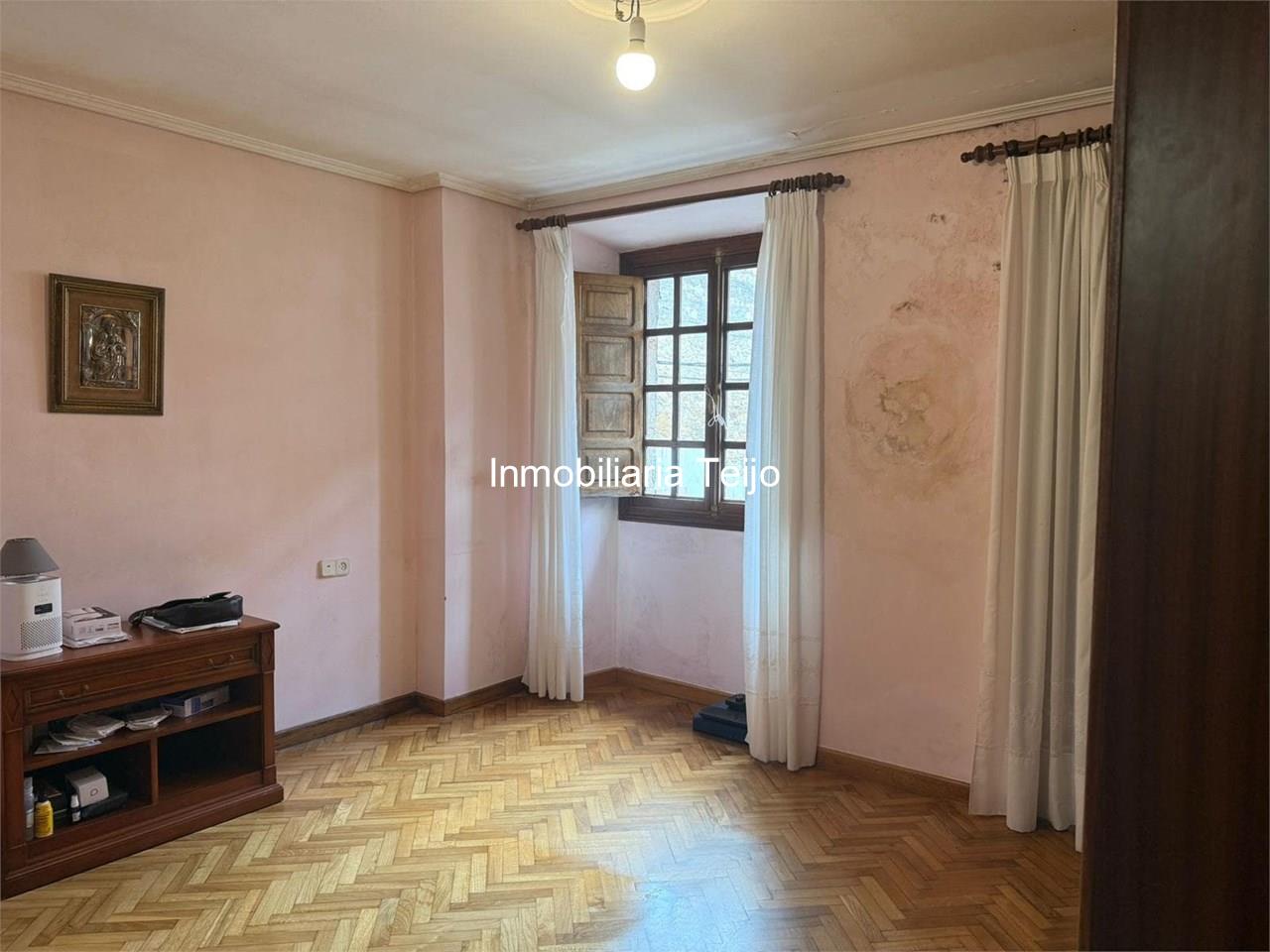 Foto 14 SE VENDE EDIFICIO DE PIEDRA CON BAJO COMERCIAL, VIVIENDA Y BAJO CUBIERTA DIÁFANO EN ESTEIRO