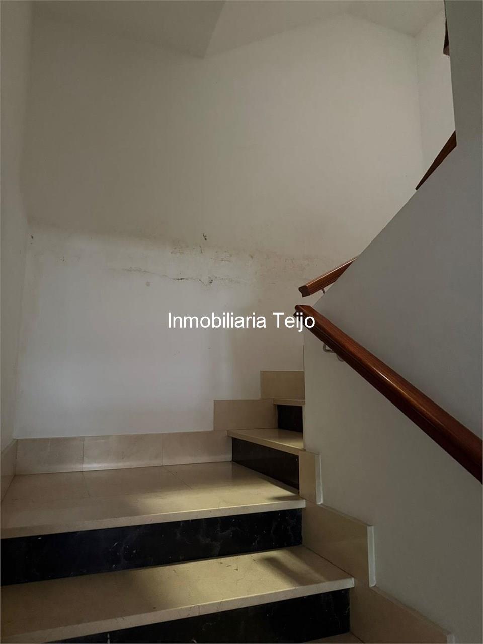 Foto 15 SE VENDE EDIFICIO DE PIEDRA CON BAJO COMERCIAL, VIVIENDA Y BAJO CUBIERTA DIÁFANO EN ESTEIRO