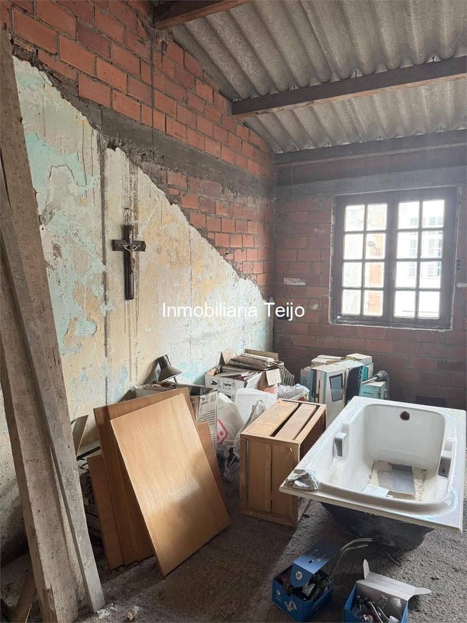 Foto 16 SE VENDE EDIFICIO DE PIEDRA CON BAJO COMERCIAL, VIVIENDA Y BAJO CUBIERTA DIÁFANO EN ESTEIRO