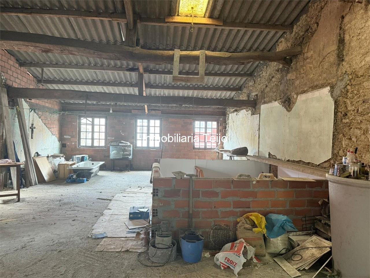 Foto 18 SE VENDE EDIFICIO DE PIEDRA CON BAJO COMERCIAL, VIVIENDA Y BAJO CUBIERTA DIÁFANO EN ESTEIRO