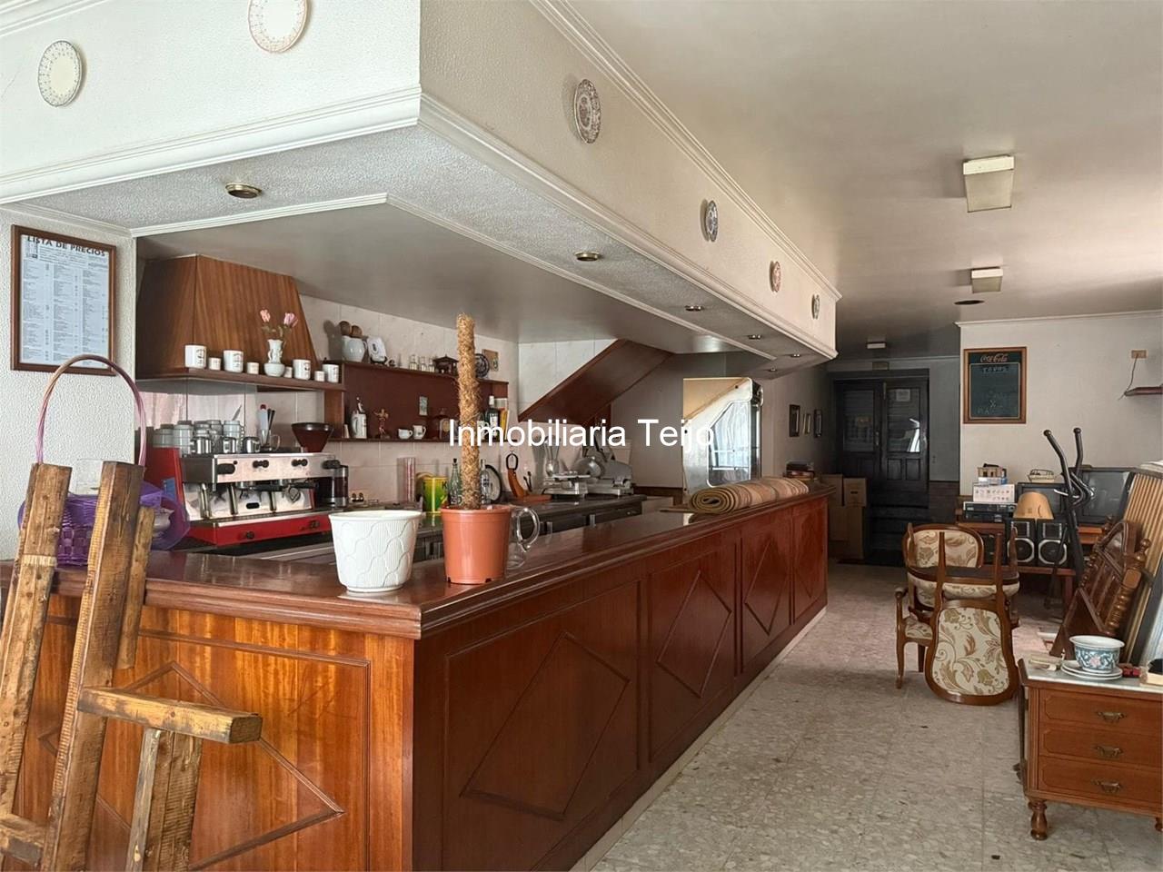 Foto 20 SE VENDE EDIFICIO DE PIEDRA CON BAJO COMERCIAL, VIVIENDA Y BAJO CUBIERTA DIÁFANO EN ESTEIRO