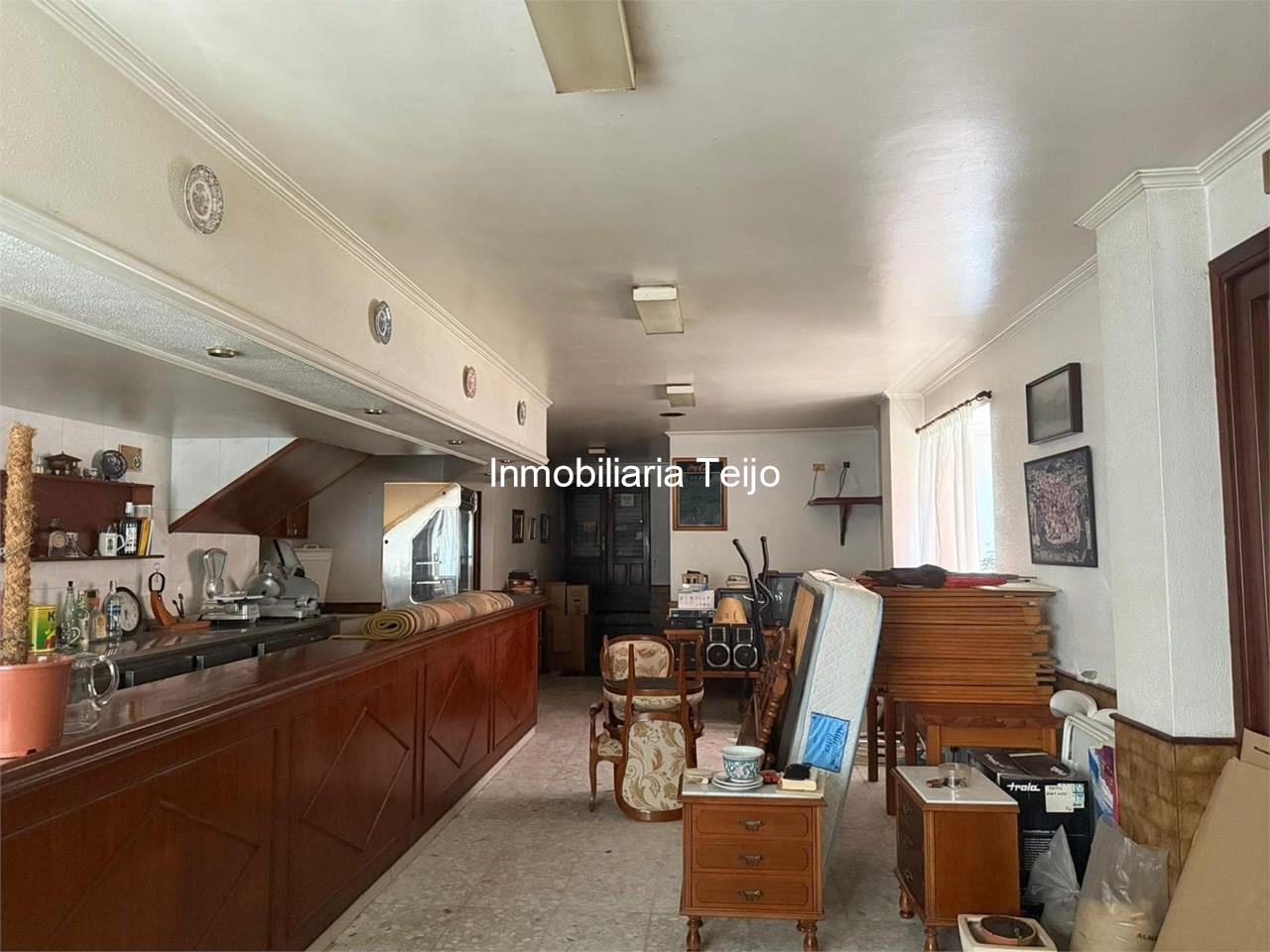 Foto 22 SE VENDE EDIFICIO DE PIEDRA CON BAJO COMERCIAL, VIVIENDA Y BAJO CUBIERTA DIÁFANO EN ESTEIRO