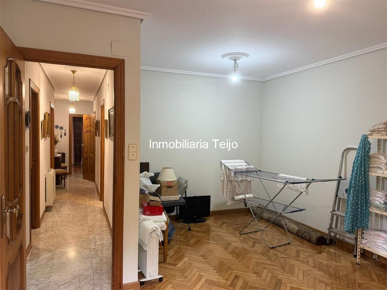 Foto 4 SE VENDE EDIFICIO DE PIEDRA CON BAJO COMERCIAL, VIVIENDA Y BAJO CUBIERTA DIÁFANO EN ESTEIRO