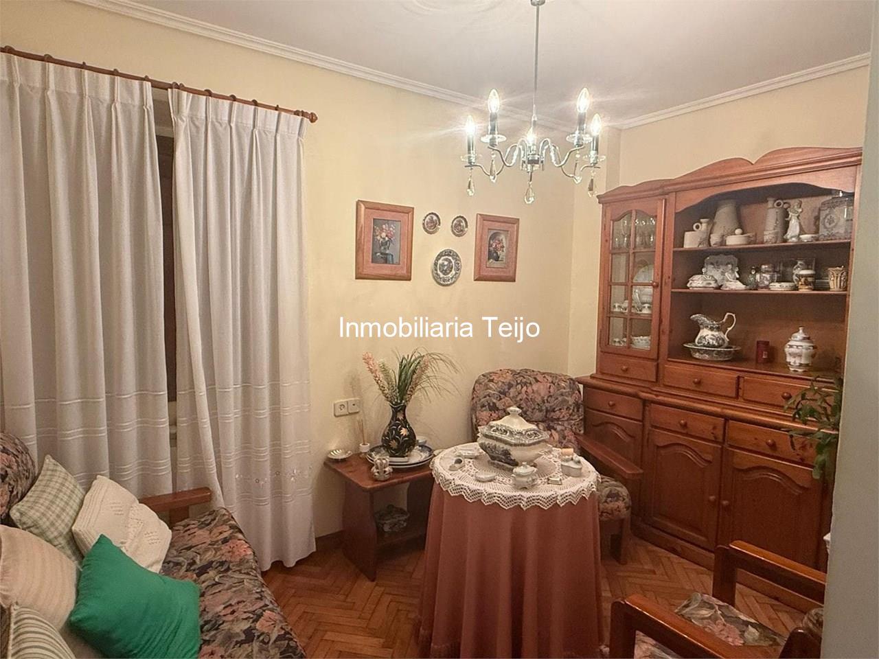 Foto 6 SE VENDE EDIFICIO DE PIEDRA CON BAJO COMERCIAL, VIVIENDA Y BAJO CUBIERTA DIÁFANO EN ESTEIRO