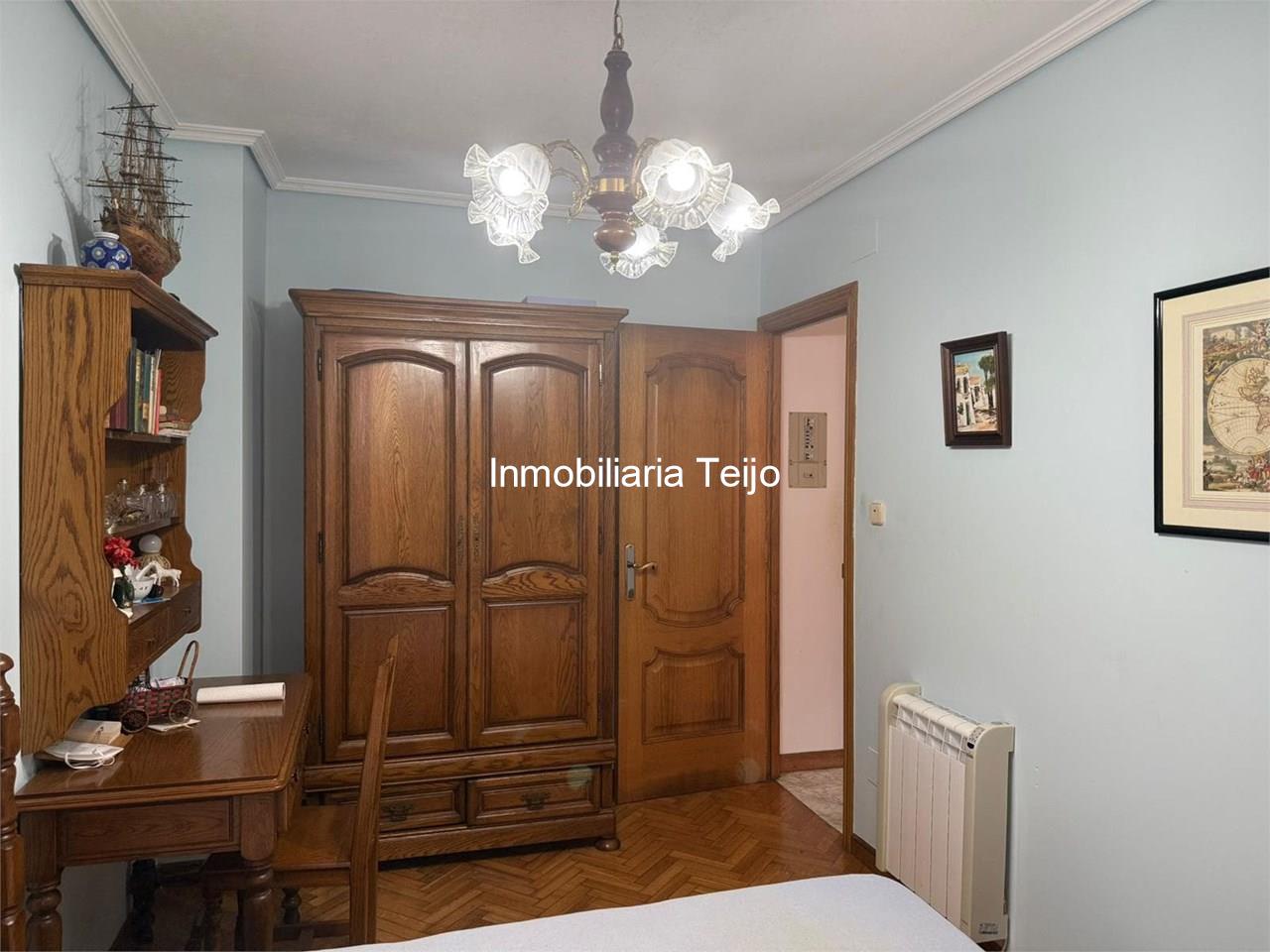 Foto 8 SE VENDE EDIFICIO DE PIEDRA CON BAJO COMERCIAL, VIVIENDA Y BAJO CUBIERTA DIÁFANO EN ESTEIRO