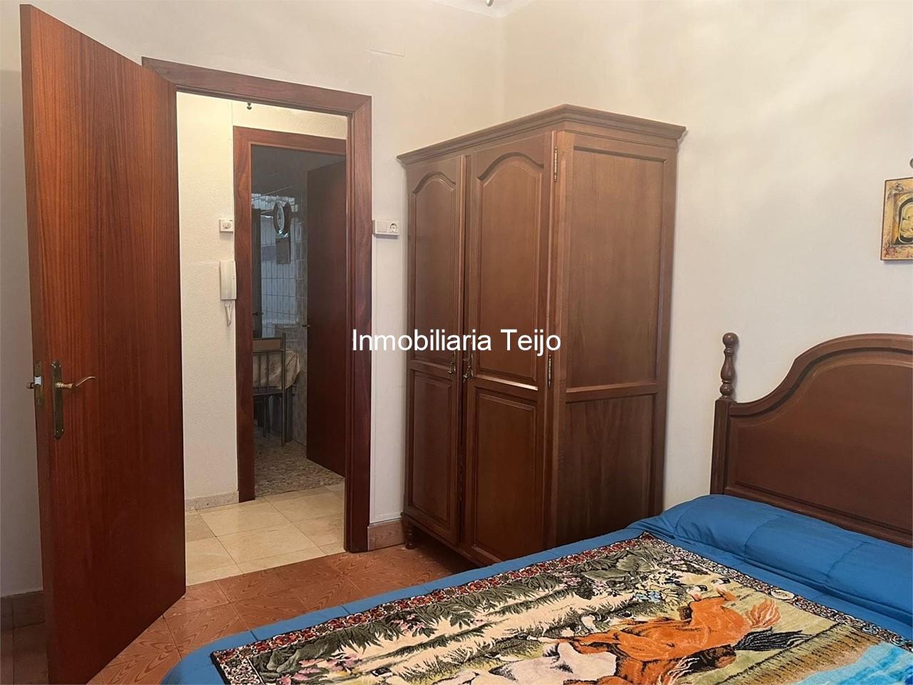 Foto 4 SE VENDE EDIFICIO EN A GANDARA