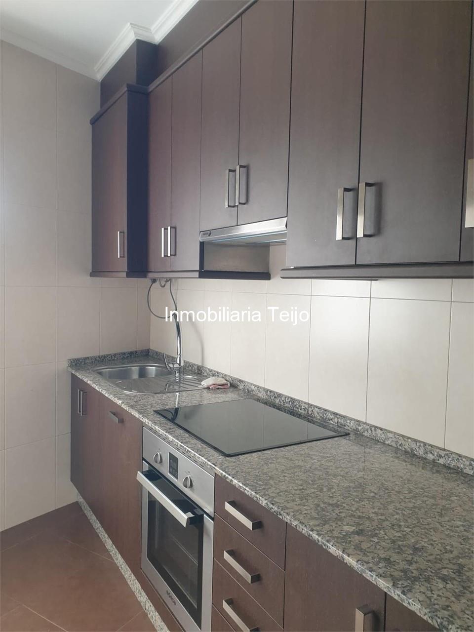 Foto 1 SE VENDE EDIFICIO EN BUEN ESTADO Y HABITABLE EN CANIDO