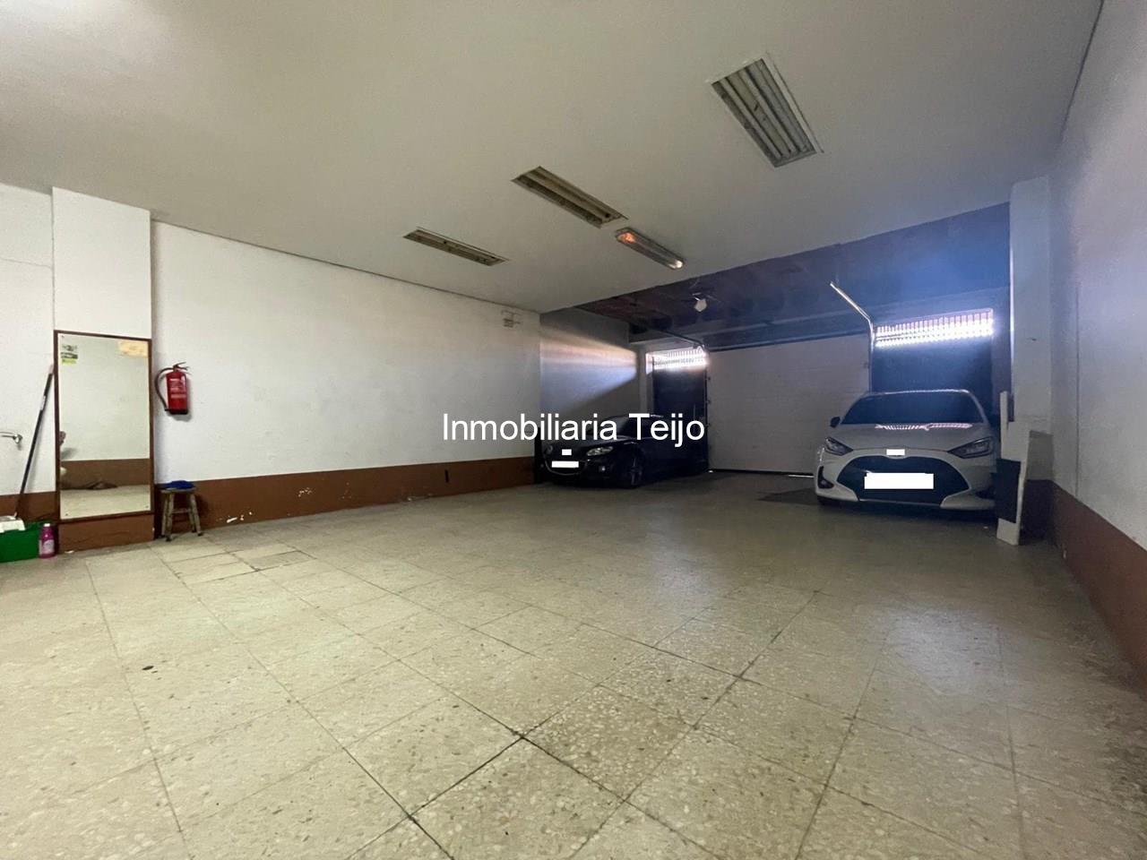 Foto 1 SE VENDE GARAJE CON PORTAL AUTOMATICO Y ENTRADA A DOS CALLES EN AS PIAS