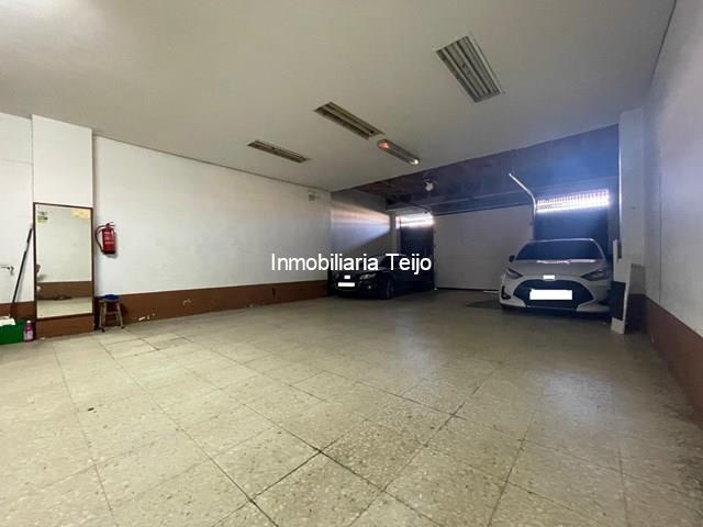 SE VENDE GARAJE CON PORTAL AUTOMATICO Y ENTRADA A DOS CALLES EN AS PIAS - Ferrol