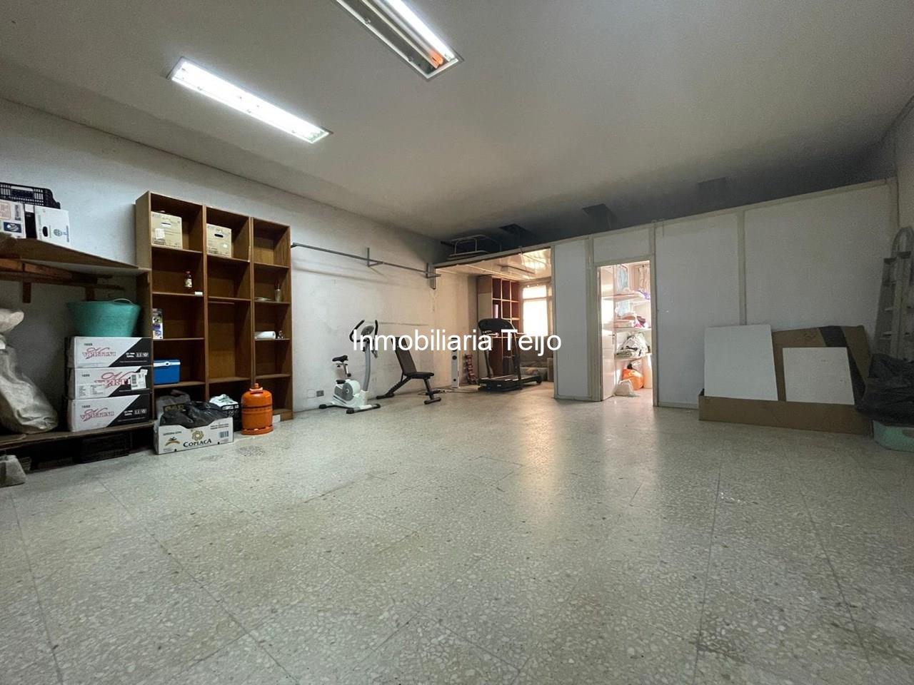 Foto 3 SE VENDE GARAJE CON PORTAL AUTOMATICO Y ENTRADA A DOS CALLES EN AS PIAS