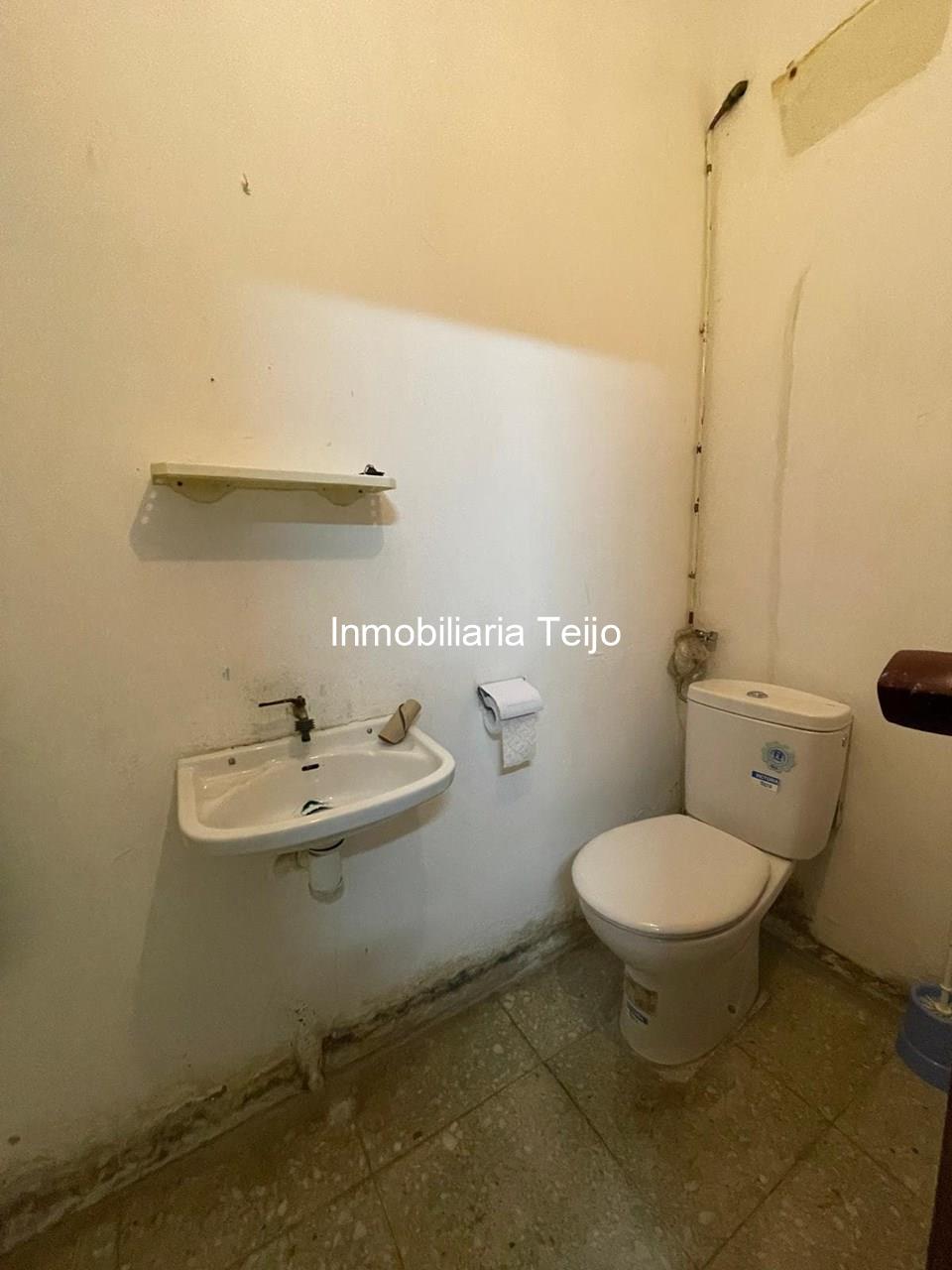 Foto 5 SE VENDE GARAJE CON PORTAL AUTOMATICO Y ENTRADA A DOS CALLES EN AS PIAS