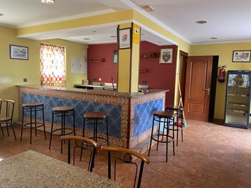 SE VENDE LOCAL COMERCIAL ACONDICIONADO COMO BAR - Ferrol