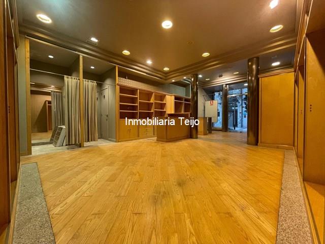 SE VENDE LOCAL COMERCIAL TOTALMENTE ACONDICIONADO EN A MAGDALENA - Ferrol