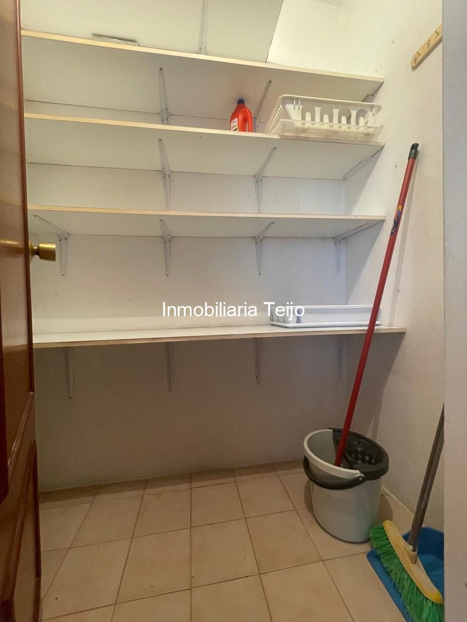 Foto 3 SE VENDE PISO AMPLIO CON ASCENSOR, CALEFACCIÓN Y TERRAZA CUBIERTA DE 30 M2 EN ENSANCHE A
